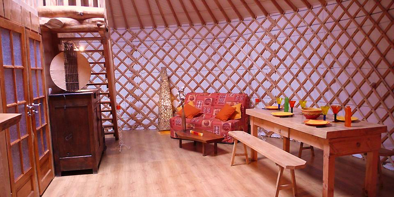 La Contemporaine – Yourte Cantal La Contemporaine – Yourte Cantal